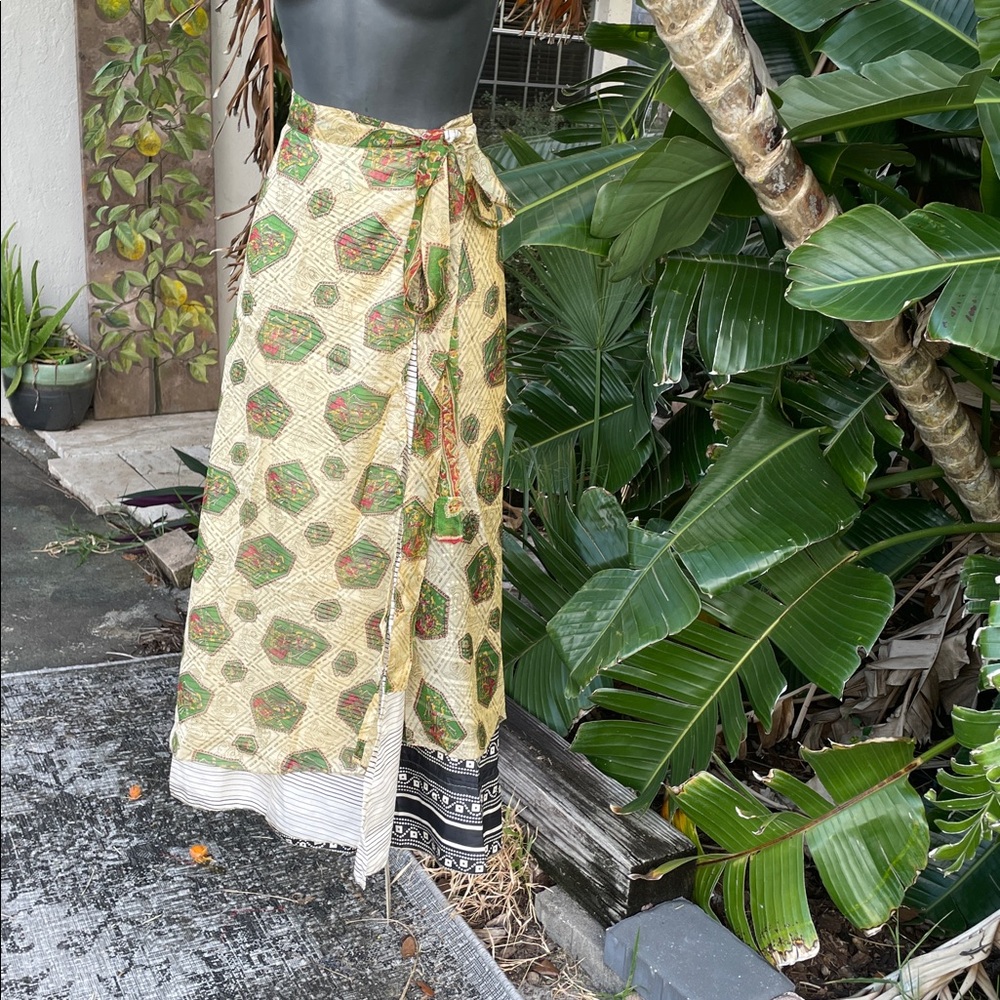 up cycle wrap reversible  sariskirt